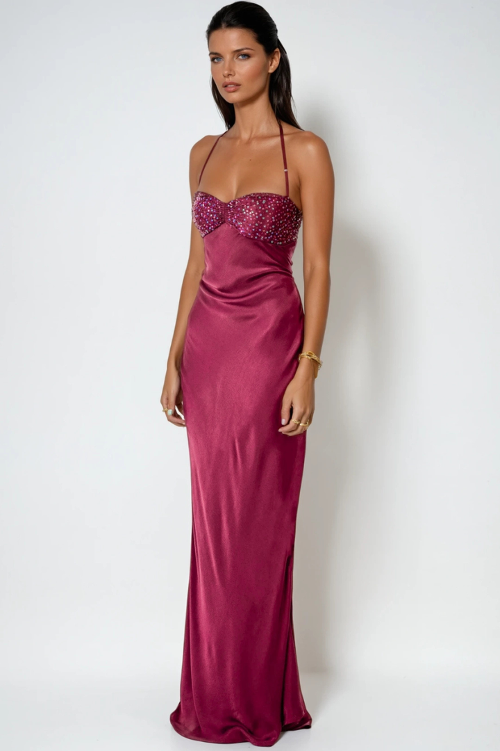Vestido maxi de mujer con cuello halter, cuerpo adornado y espalda con cordones, corte recto