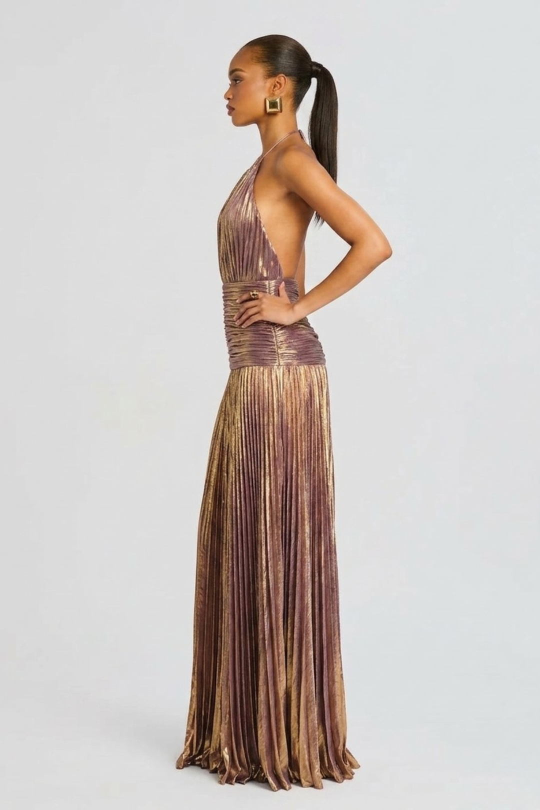 Vestido maxi para mujeres con cuello halter, plisado, abertura y sin espalda