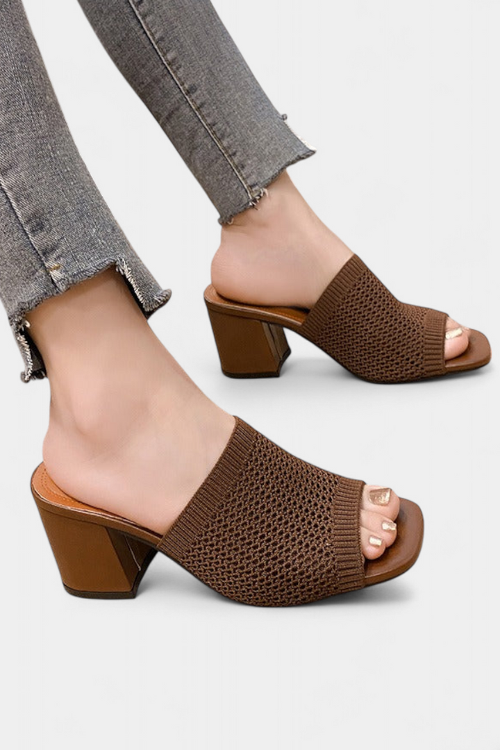 Christy Sandalias de Tacón con Malla Transpirable y Diseño Cuadrado
