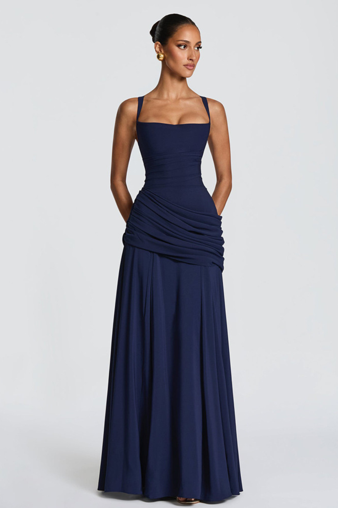 Vestido maxi para mujeres con escote cuadrado, cintura drapeada, tirantes delgados y espalda cruzada