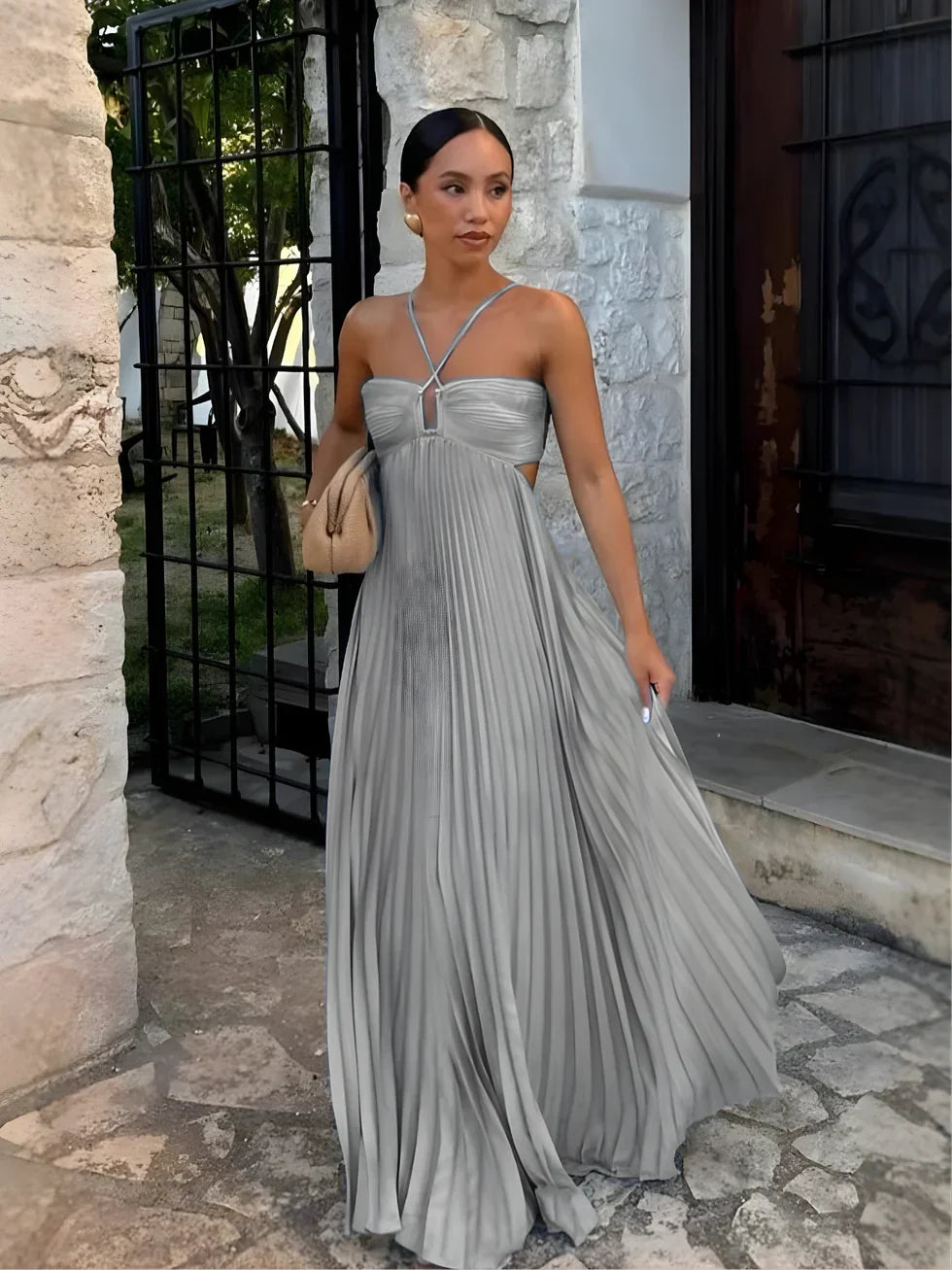 Vestido maxi con cuello halter plisado y corte lateral en la cintura