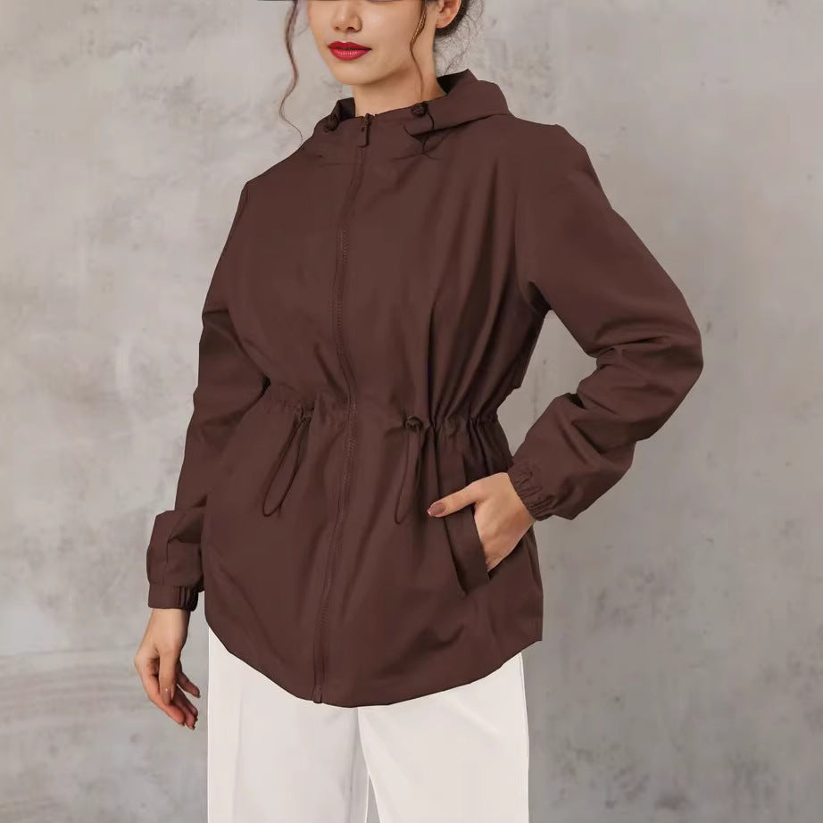 Abrigo exterior para mujer con capucha ajustable y bolsillos espaciosos