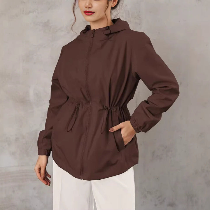 Abrigo exterior para mujer con capucha ajustable y bolsillos espaciosos