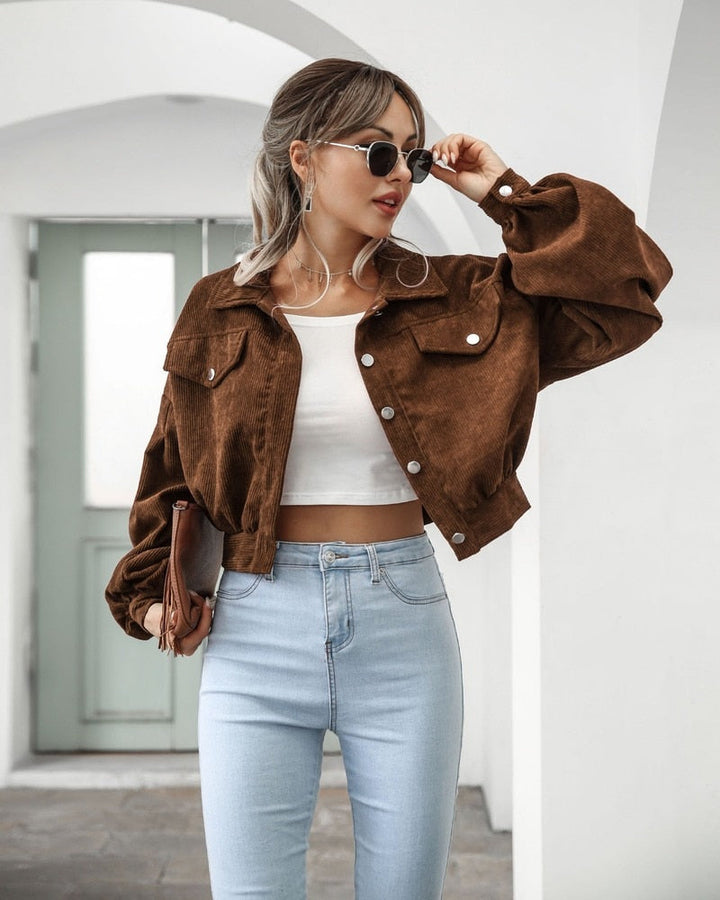 Sofía | Chaqueta cropped de señora con bolsillos y botones