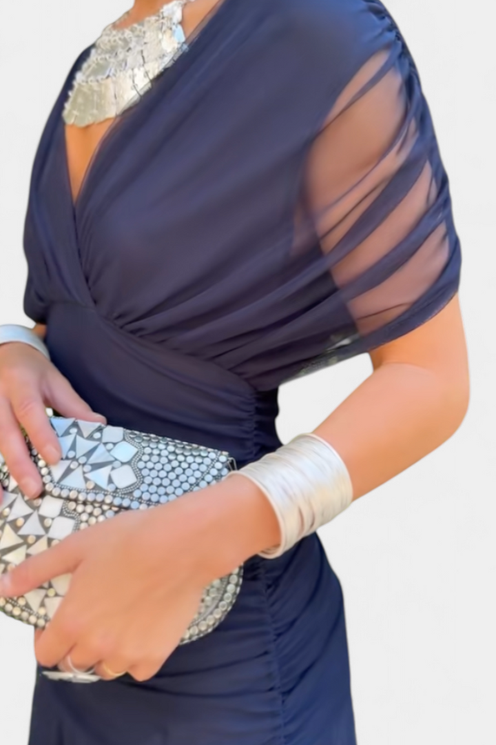 Vestido maxi para mujeres con hombros al descubierto, cintura fruncida y escote retorcido