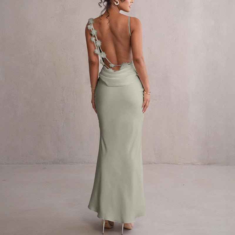 Amélie – Vestido maxi sin espalda con adornos florales