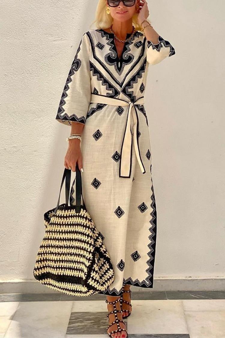 Ayla – Vestido maxi boho bordado con estampado étnico y cinturón ajustable