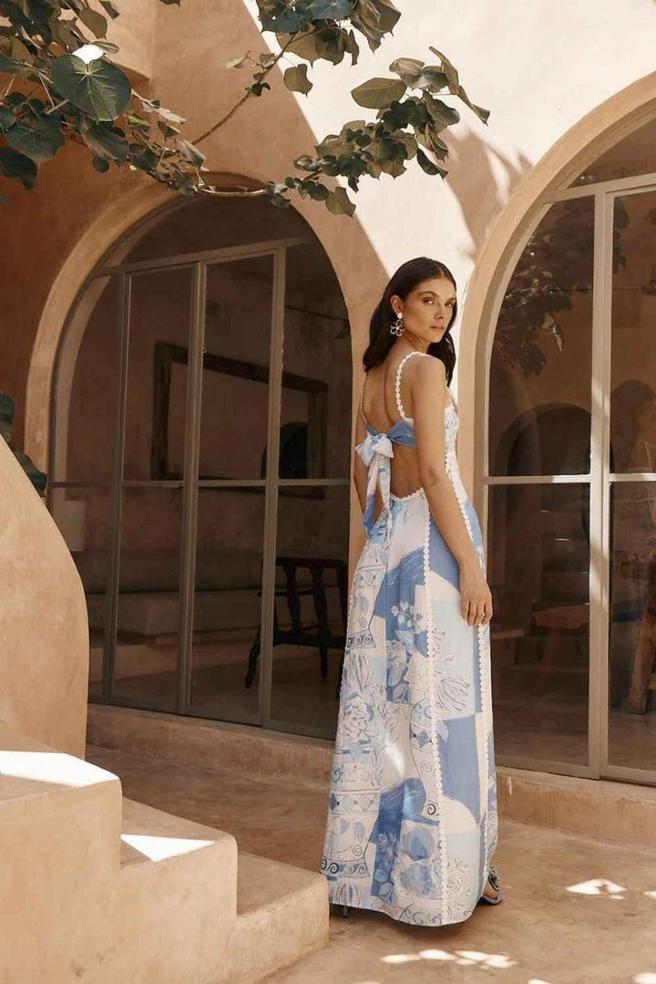 Chiara – Vestido Maxí Boho con patrón mediterráneo y lazo en la espalda