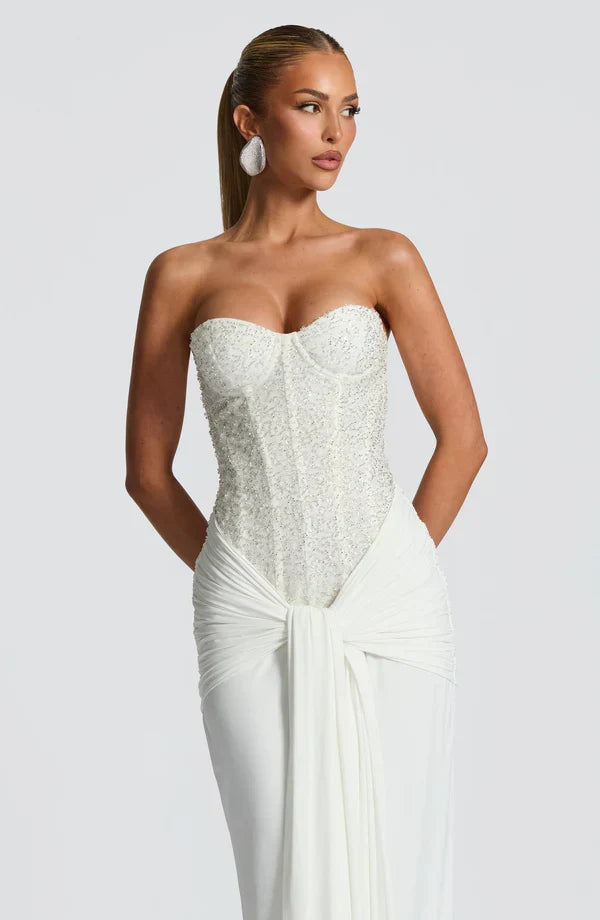 Vestido maxi sin mangas para mujer con cuerpo de cuentas y cintura atada