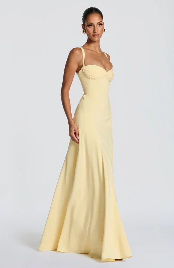 Vestido maxi para mujeres con tirantes delgados, espalda con cordones y escote corazón
