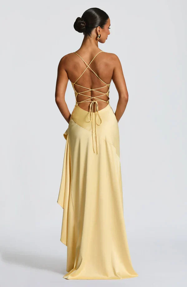 Vestido maxi de mujer con tirantes finos, cuello drapeado, asimétrico, con volantes y abertura