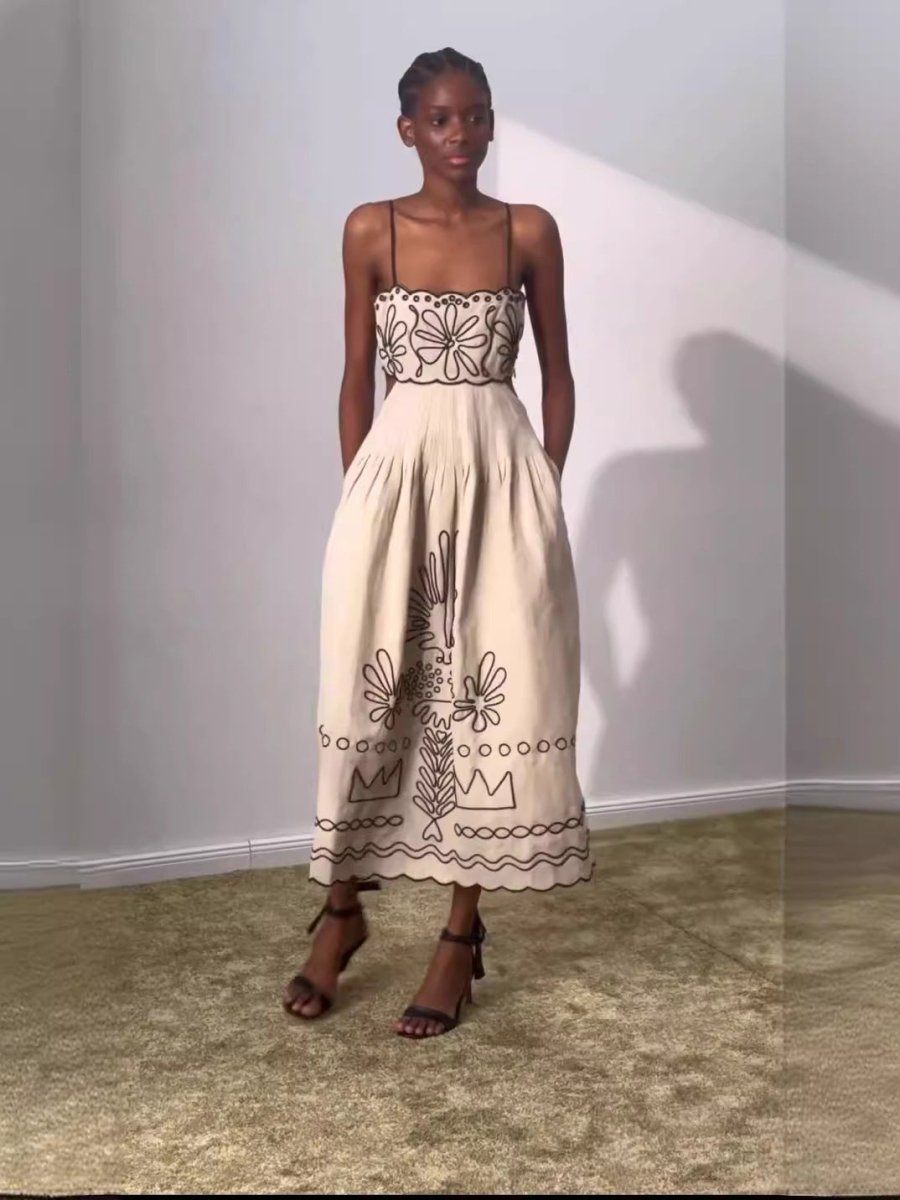 Elegante vestido maxi con tirantes de espagueti