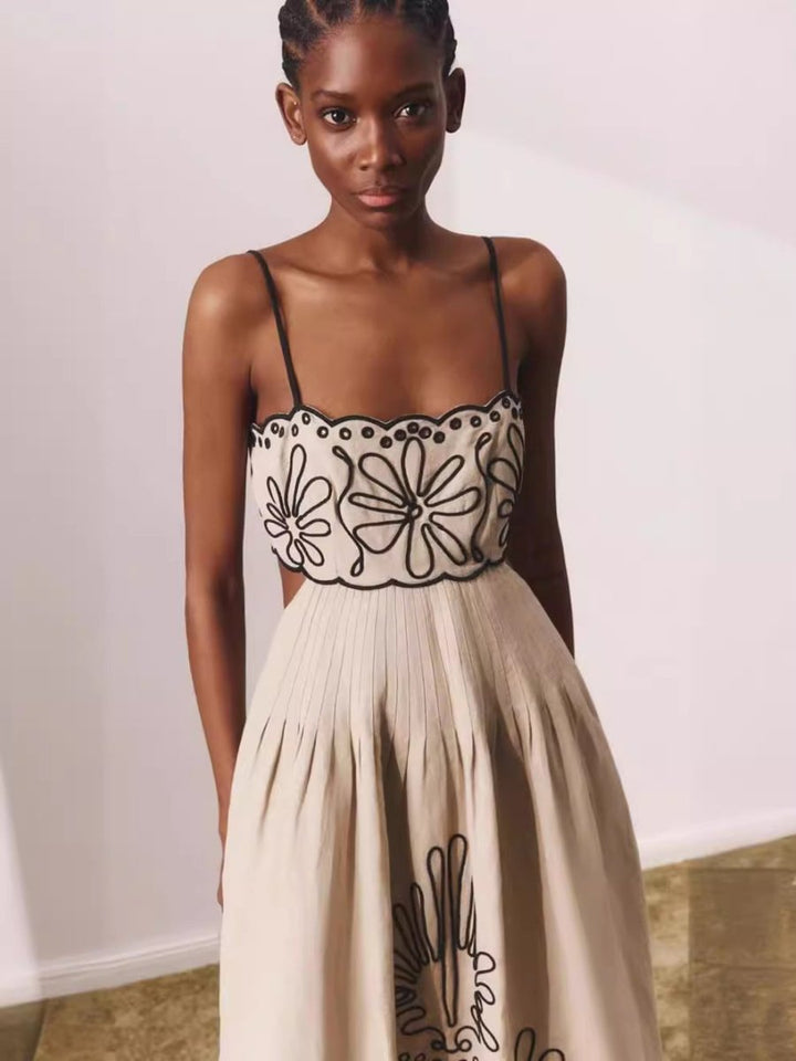 Elegante vestido maxi con tirantes de espagueti
