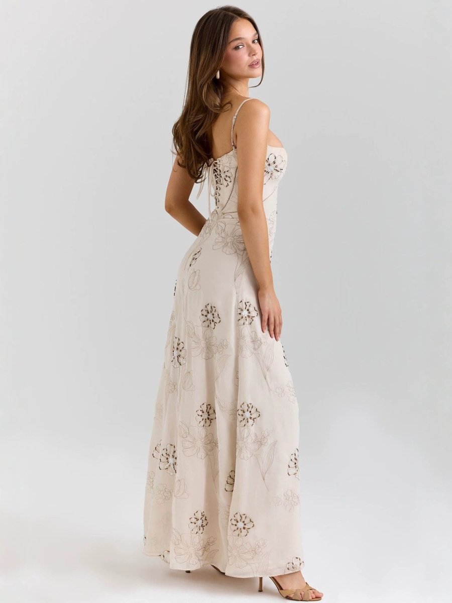 Elegante vestido maxi con tirantes de spaghetti