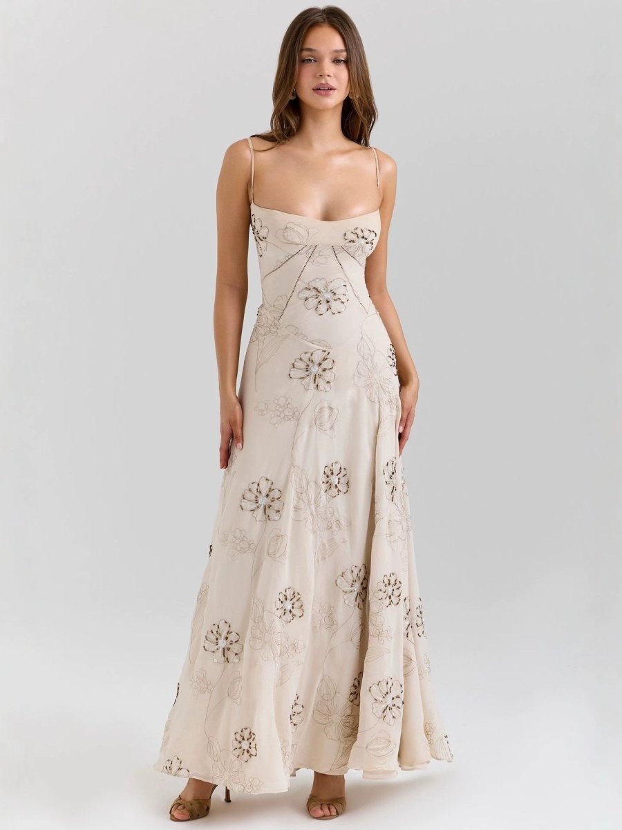 Elegante vestido maxi con tirantes de spaghetti