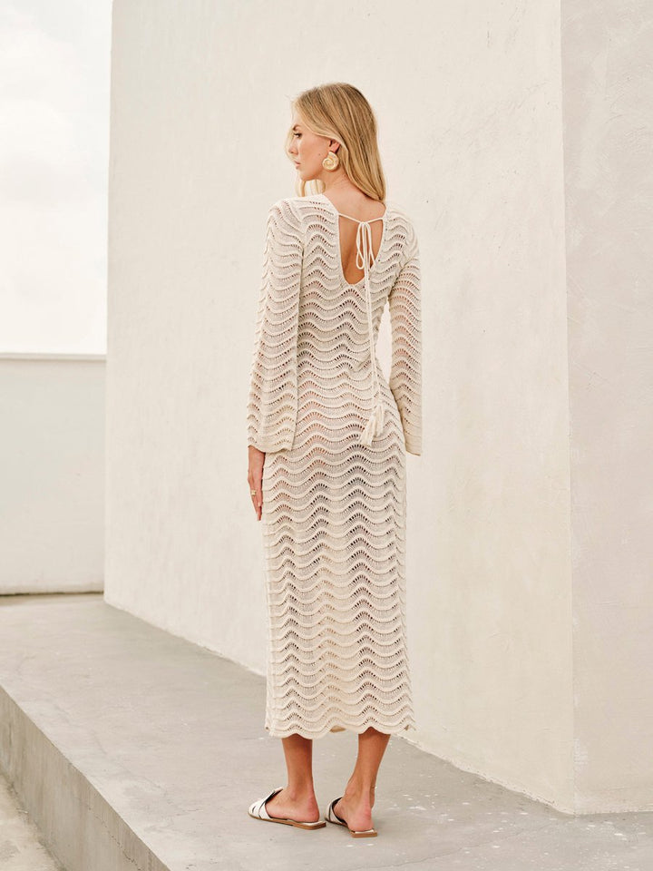 Elegante vestido maxi de verano en efecto de ganchillo
