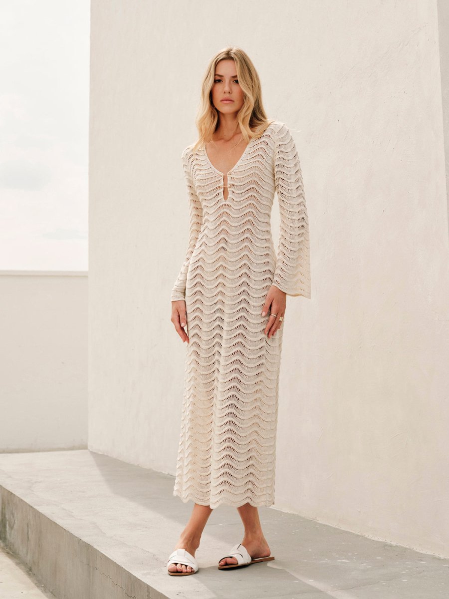 Elegante vestido maxi de verano en efecto de ganchillo