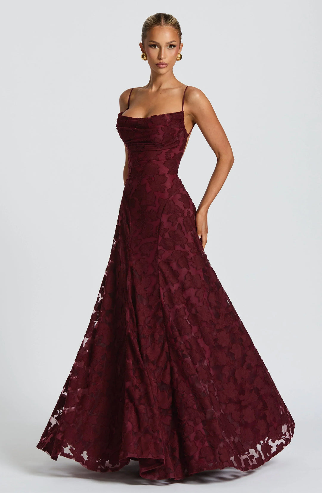 Vestido maxi para mujeres, escote drapeado, tirantes delgados, patrón floral texturizado, falda acampanada