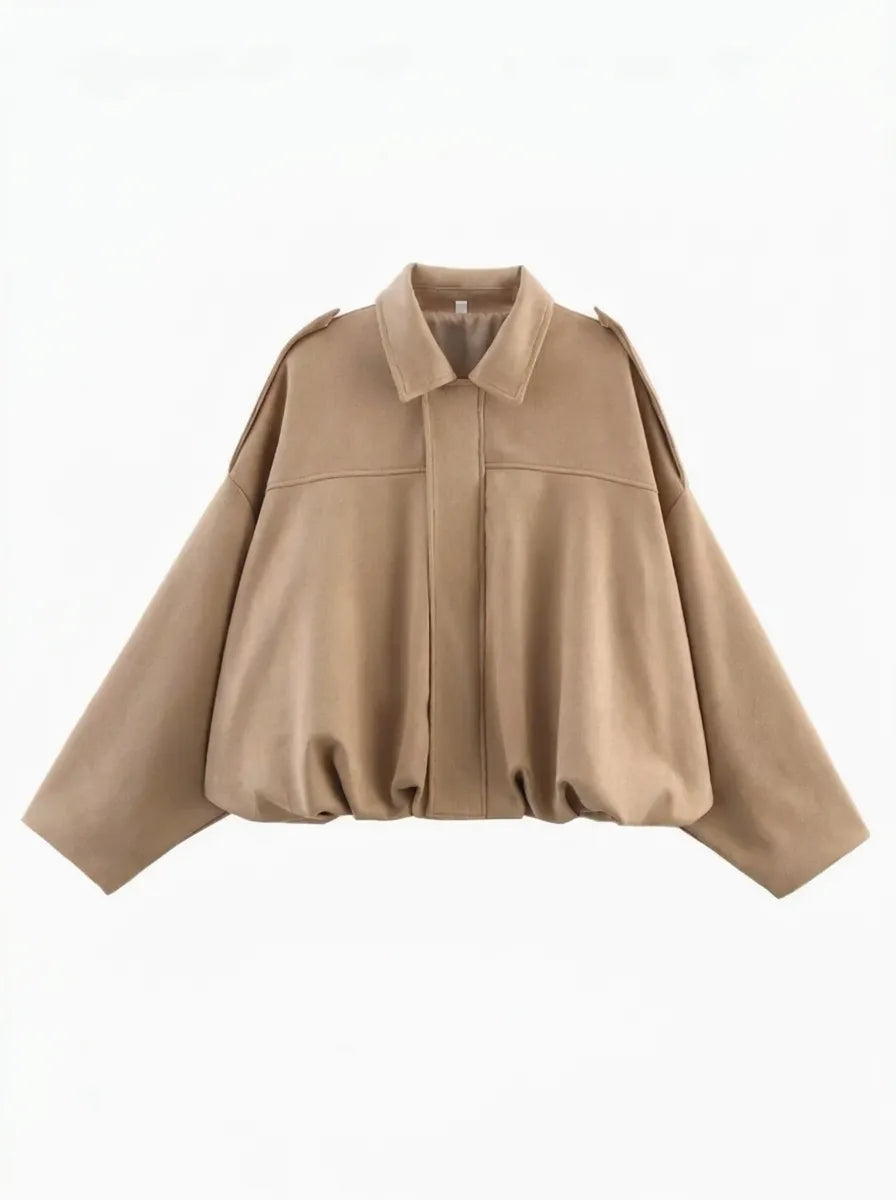 Abrigo oversized de señora con bolsillos prácticos