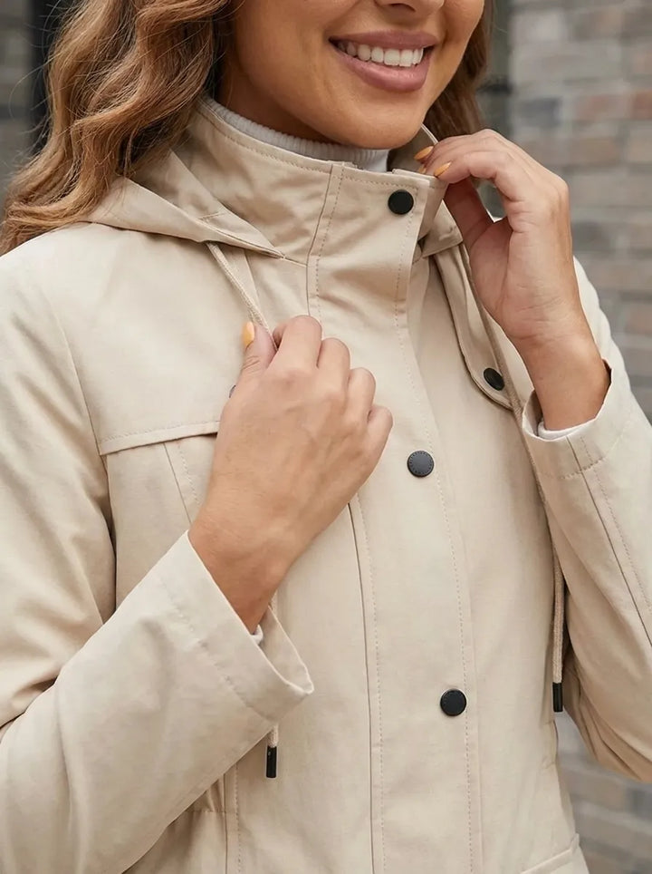 Francesca | Parka para mujer con capucha, botones y bolsillos