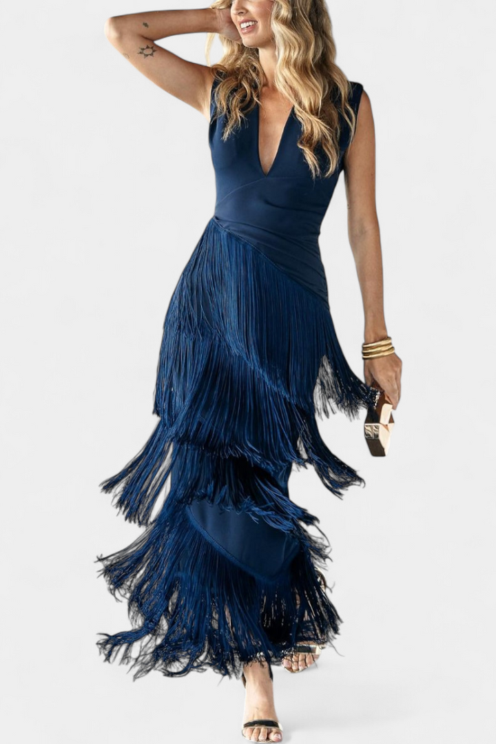 Dolcezza Vestido Maxi Elegante con Escote en V, Pliegues y Flecos