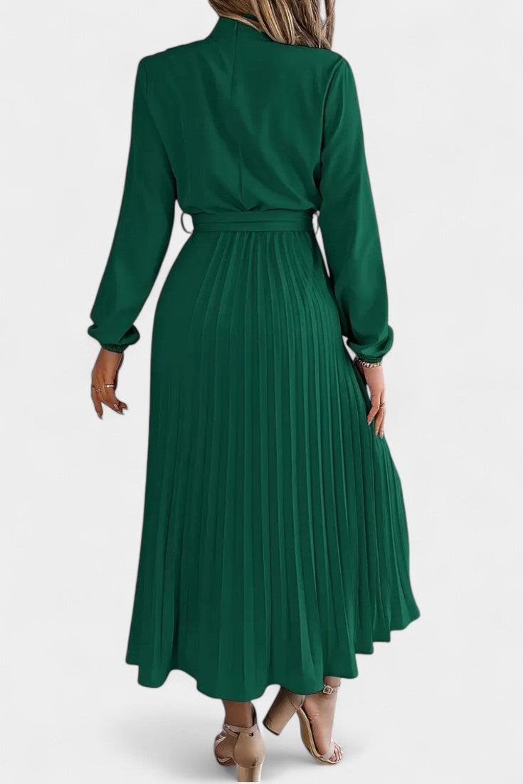 Theresa Vestido con Cuello Alto y Cinturón Plisado