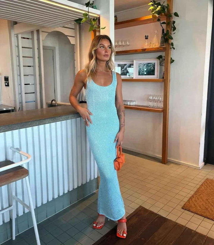 Lumi – Vestido de punto brillante en longitud maxi con espalda de nadador