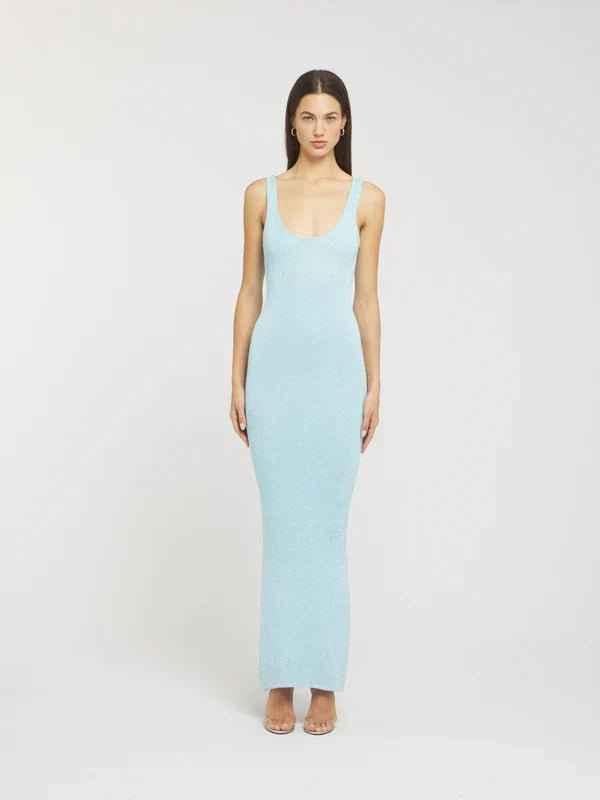 Lumi – Vestido de punto brillante en longitud maxi con espalda de nadador