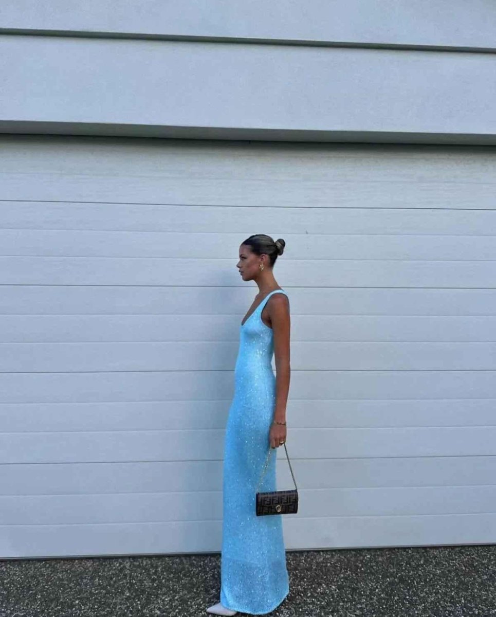Lumi – Vestido de punto brillante en longitud maxi con espalda de nadador