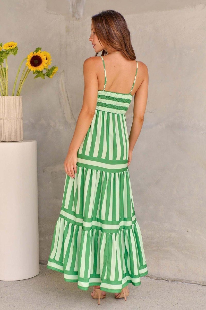 marina – vestido maxi a rayas con tirantes de espagueti y falda en capas