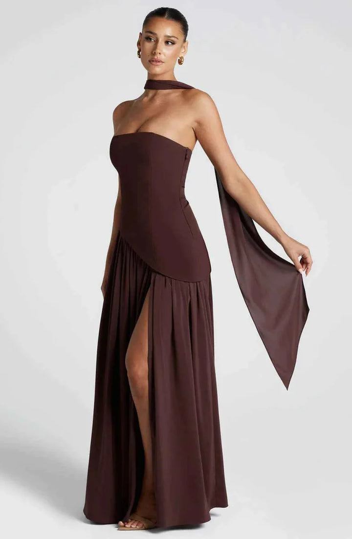 Maxivestido con abertura en la pierna y detalle drapeado