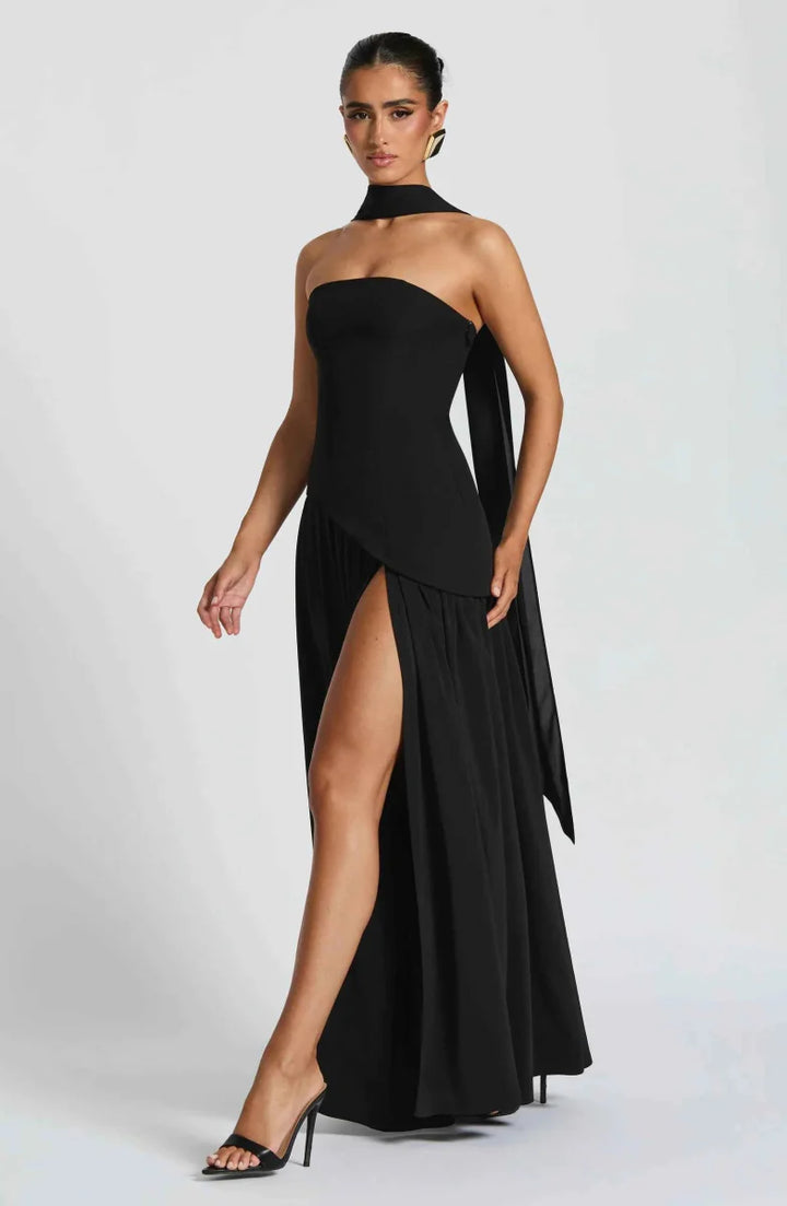 Maxivestido con abertura en la pierna y detalle drapeado