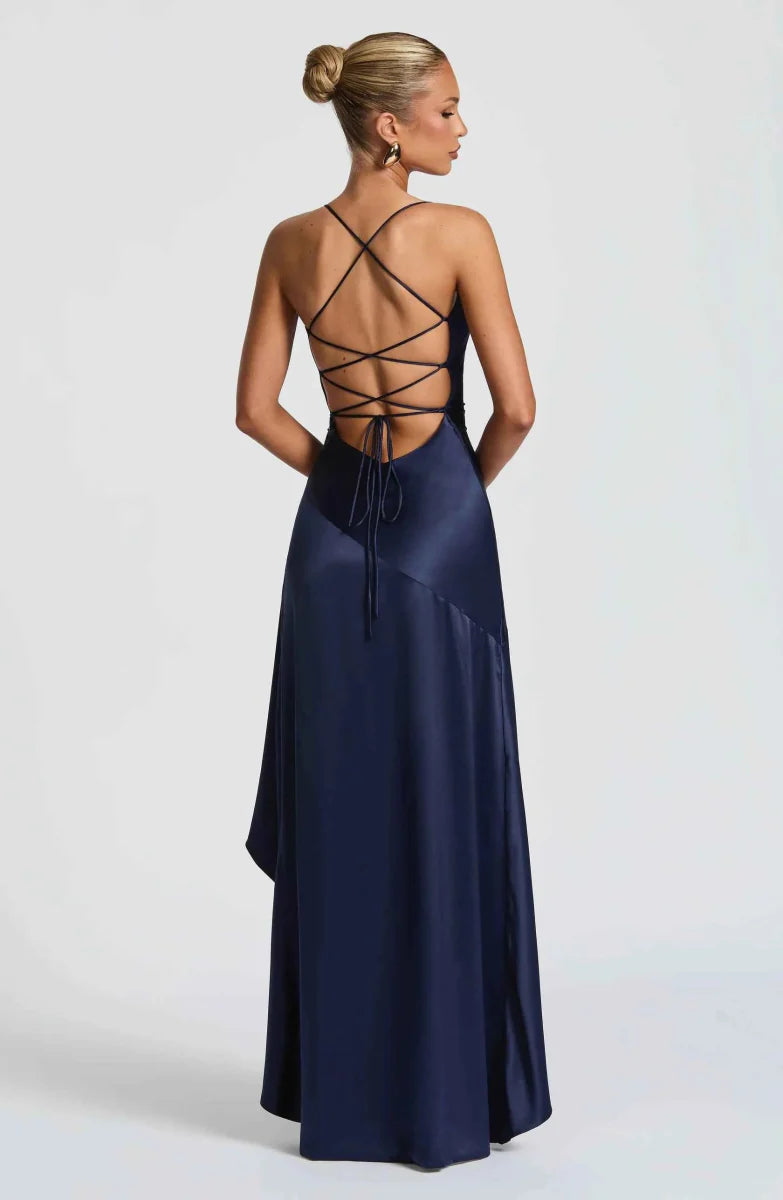 Maxivestido con volante en el dobladillo