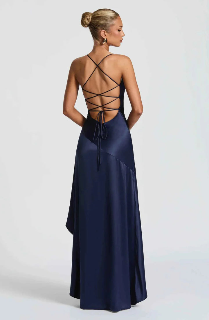 Maxivestido con volante en el dobladillo