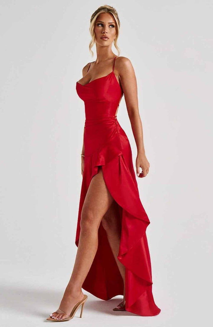 Maxivestido con volante en el dobladillo