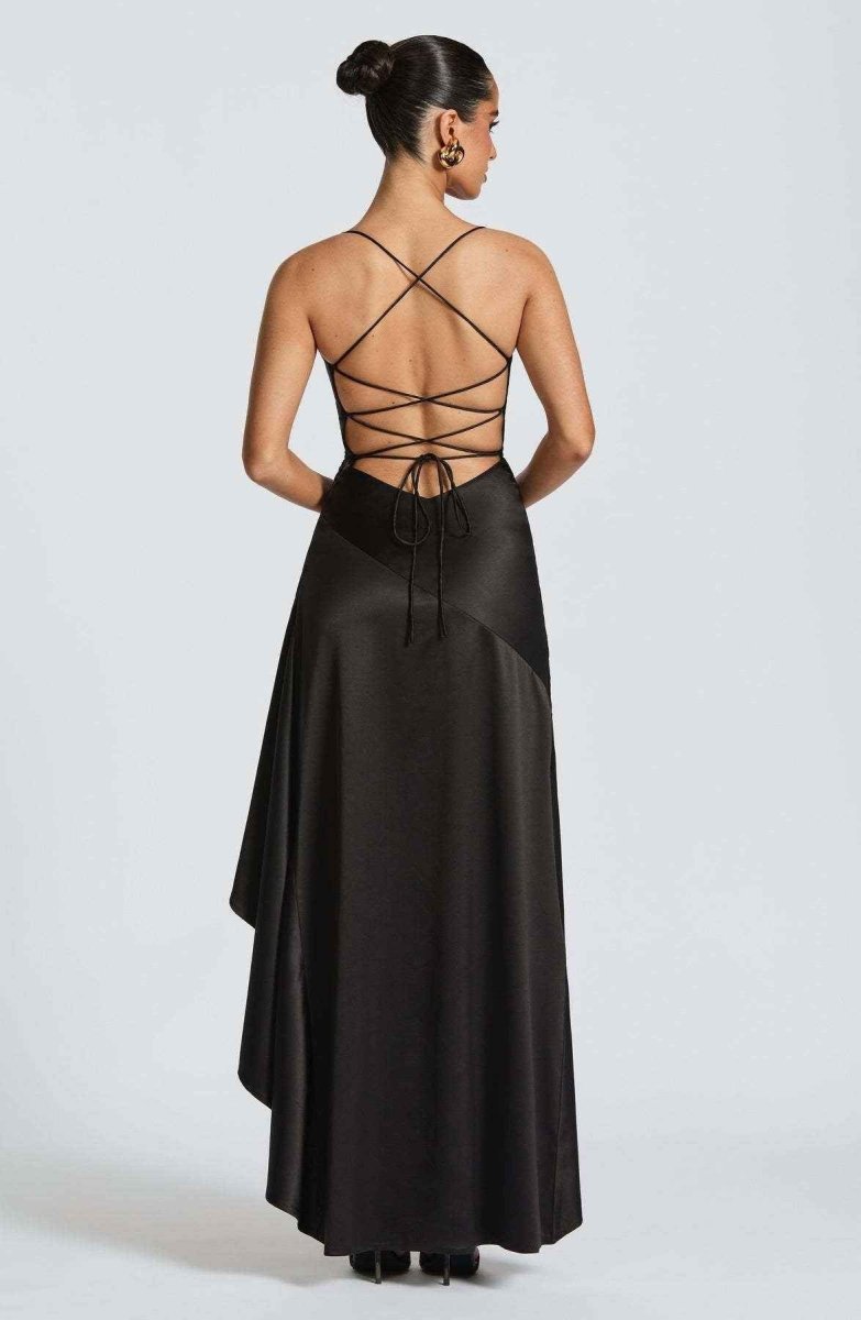 Maxivestido con volante en el dobladillo
