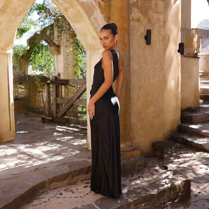 Vestido midi con corte en la espalda