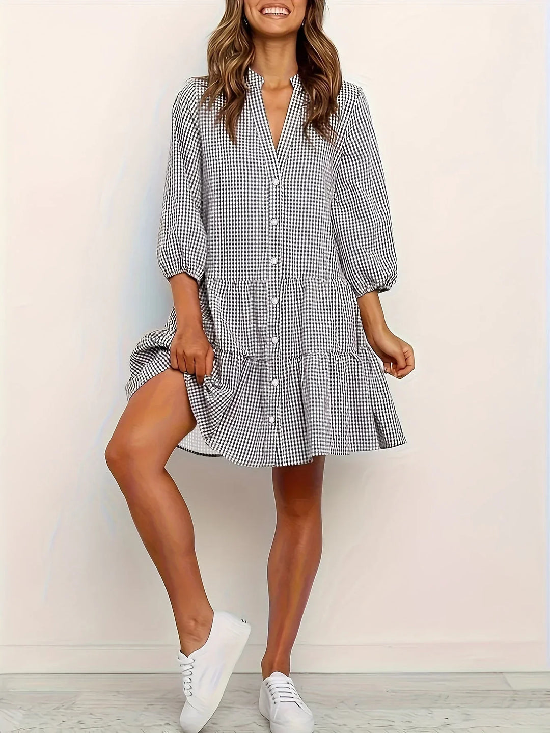 Vestido mini de cuadros para mujeres, con mangas 3/4 y cuello abotonado