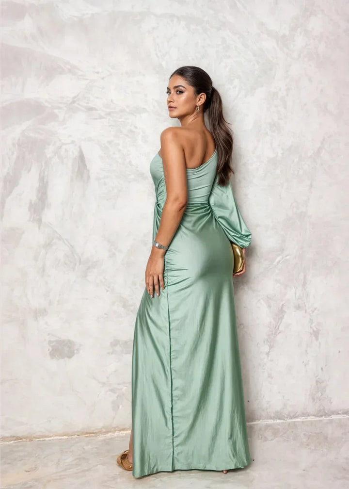 Vestido maxi drapeado de una sola manga para mujer con elegante abertura