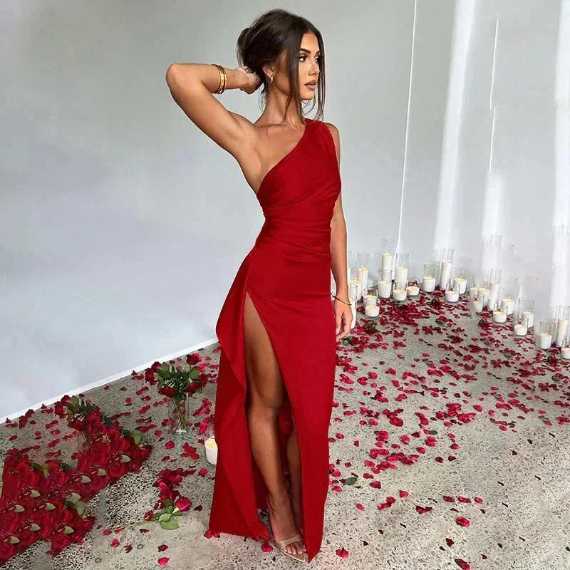 Vestido Maxi con un Hombro y efecto satinado
