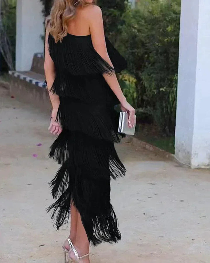 Vestido maxi de mujer con flecos y escote asimétrico