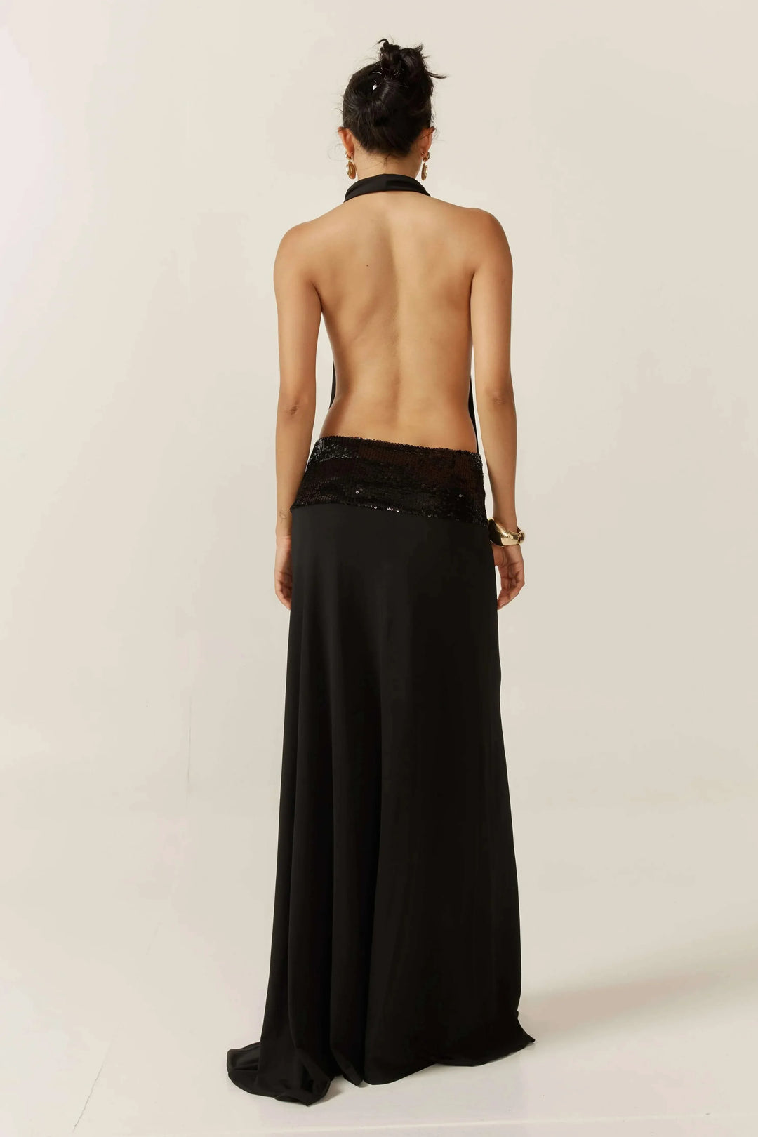 Vestido Maxi de lentejuelas negro sin espalda para mujeres