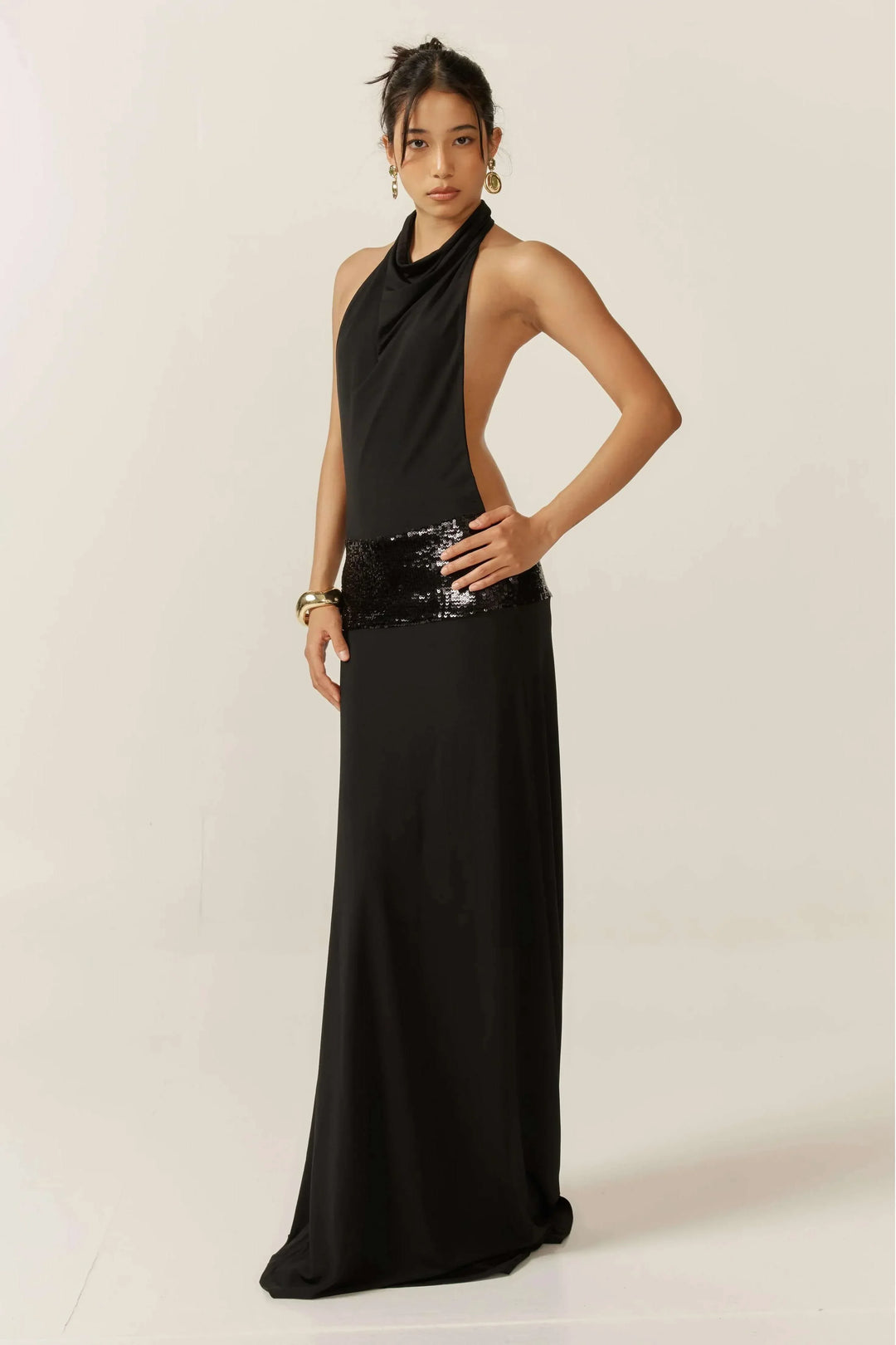 Vestido Maxi de lentejuelas negro sin espalda para mujeres