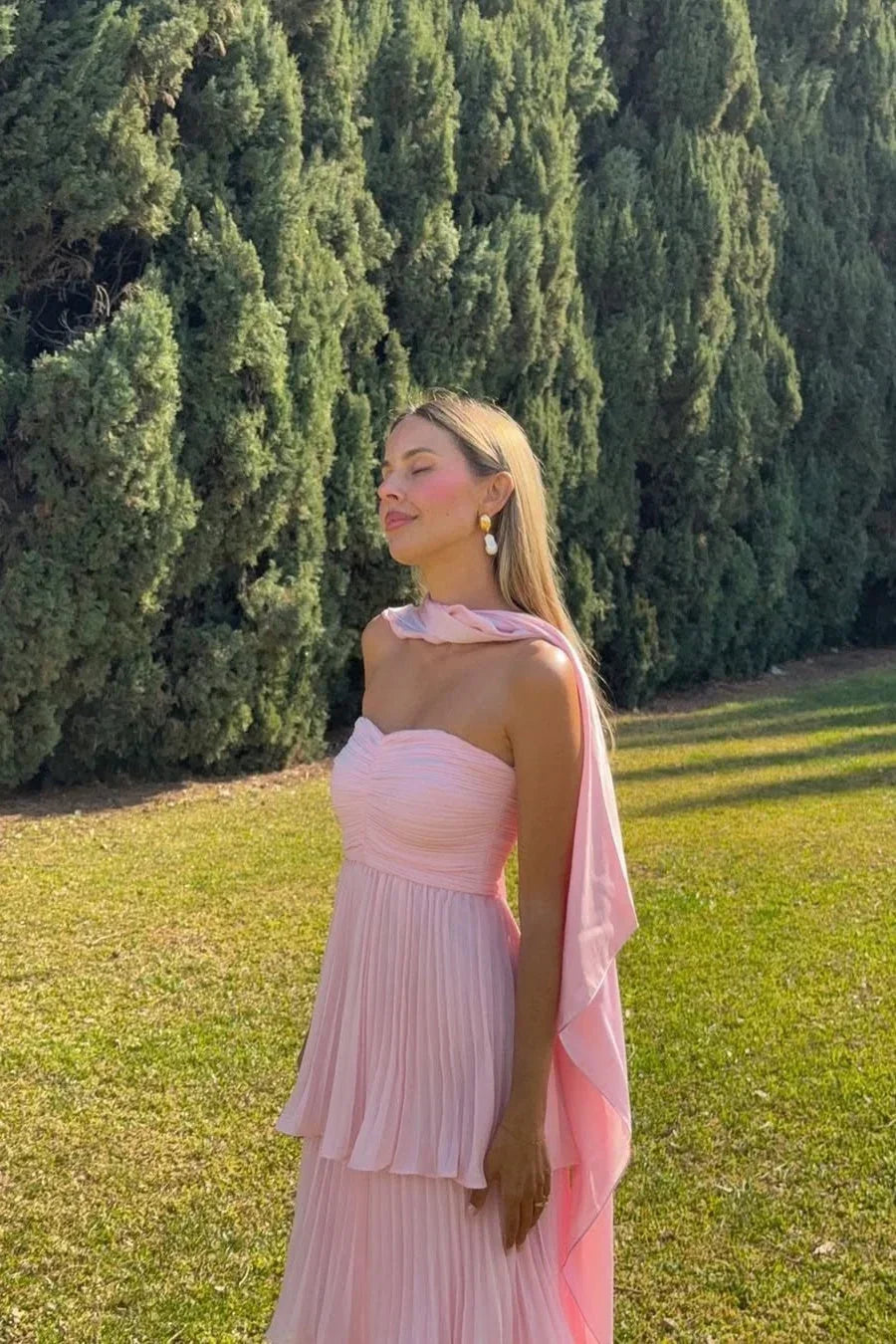 Vestido Maxi rosa sin tirantes con volantes para mujeres