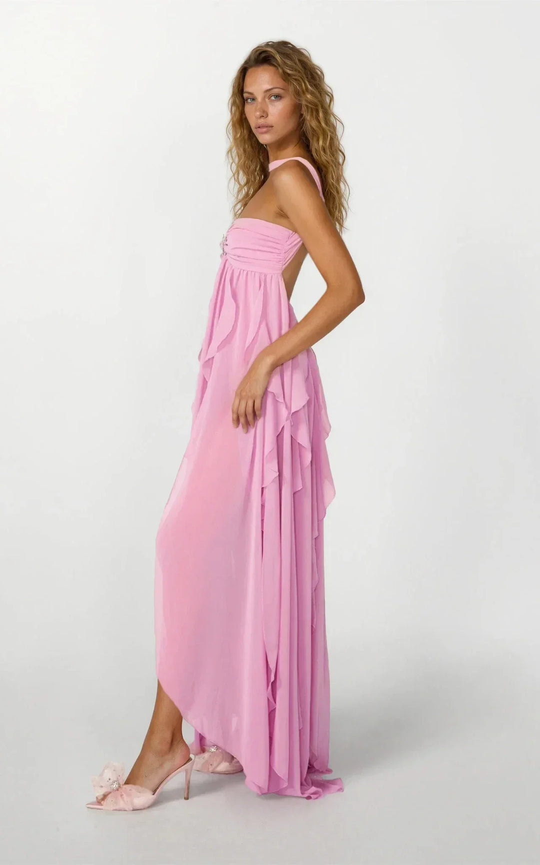 Vestido maxi rosa con volantes para mujer