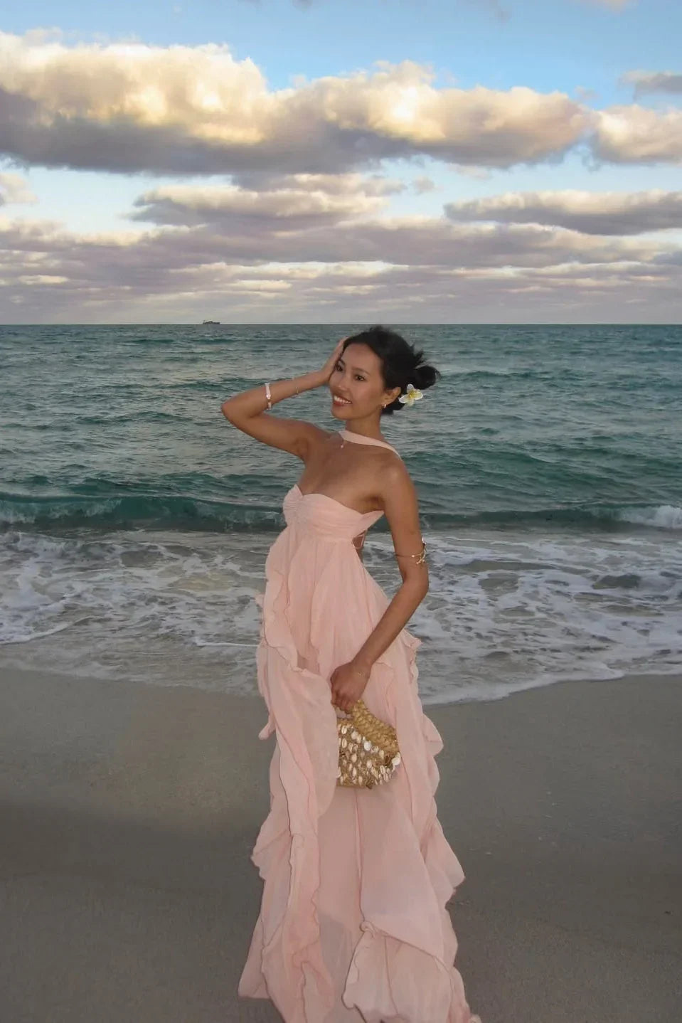 Vestido maxi rosa con volantes para mujer