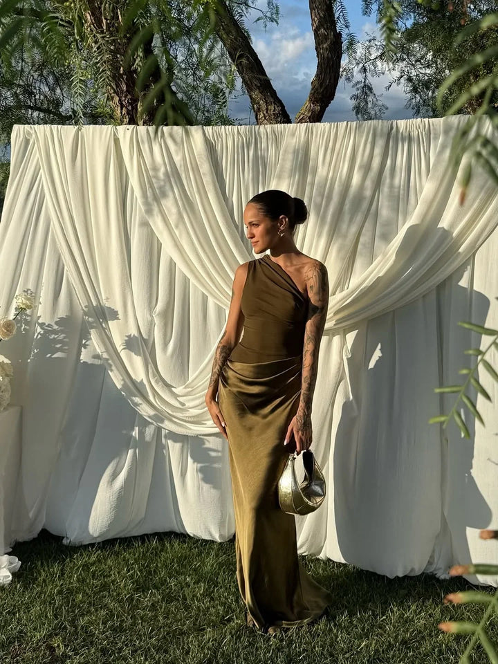 Vestido largo asimétrico de satén para mujer