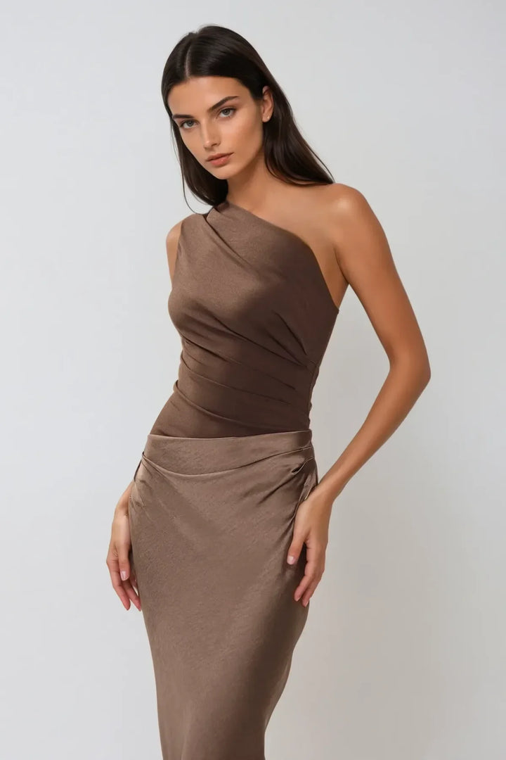 Vestido largo asimétrico de satén para mujer