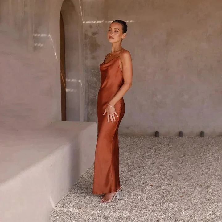 Vestido maxi de satén para mujer con cuello drapeado, sin mangas