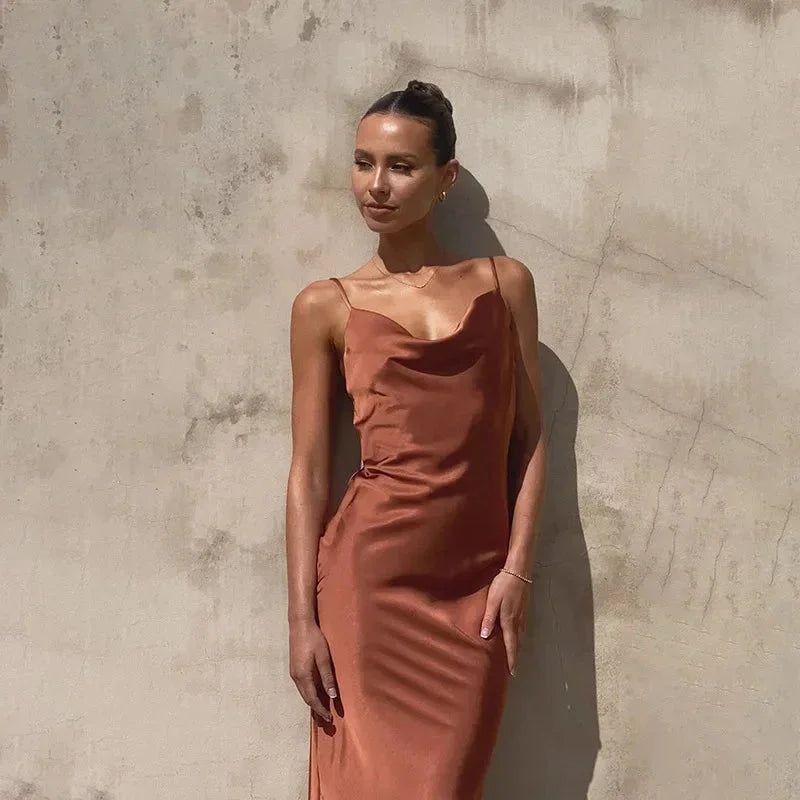 Vestido maxi de satén para mujer con cuello drapeado, sin mangas